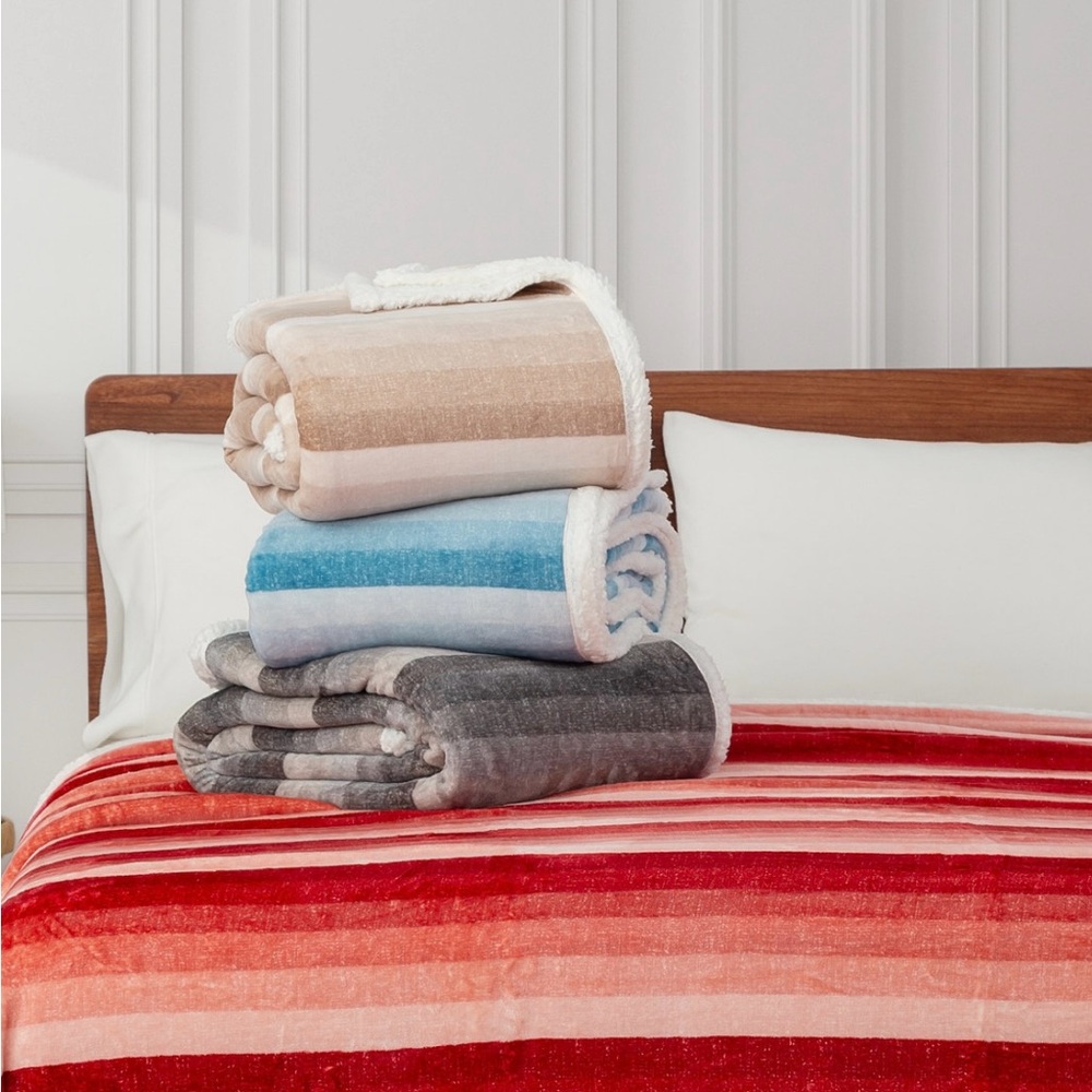 Holiday Collection Velvety Checkered blanket from Berkshire. - Picture 7 of 12